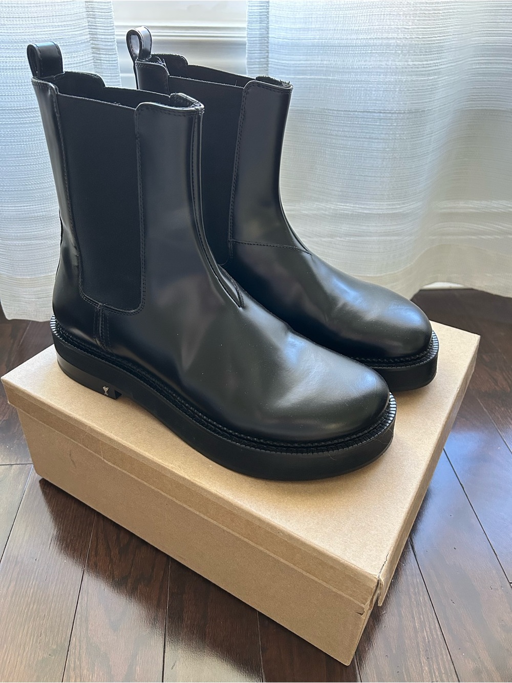 Ami Paris Anatomic Chelsea Boots(size 11)
